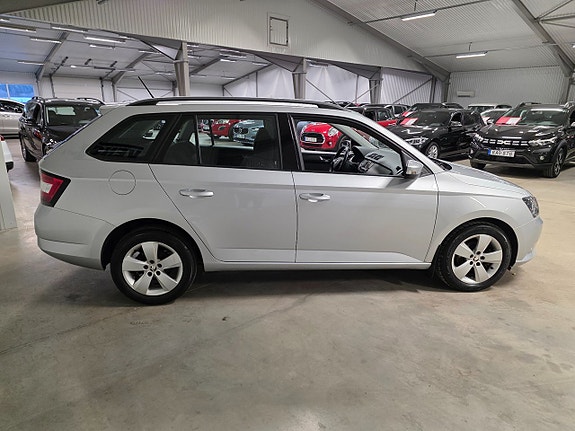 Skoda Fabia 3 of 5