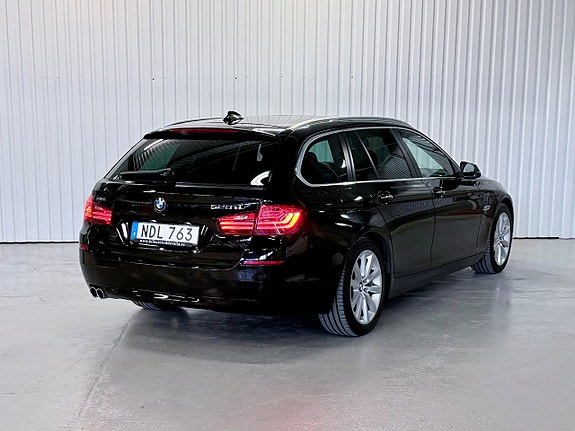 BMW 520 3 of 5