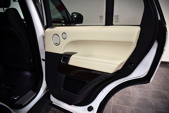 Land Rover Range Rover 23 of 27