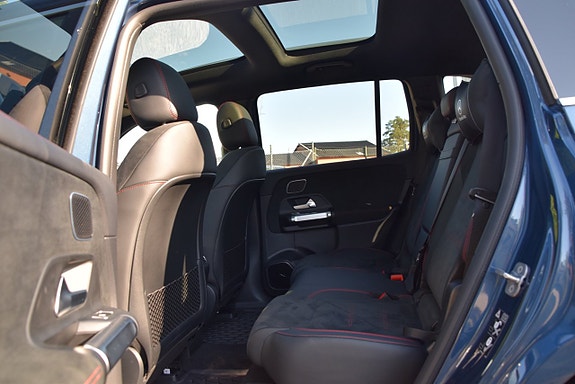 Mercedes-Benz EQB300 10 of 26