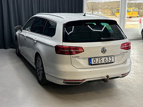 Volkswagen Passat 3 of 5
