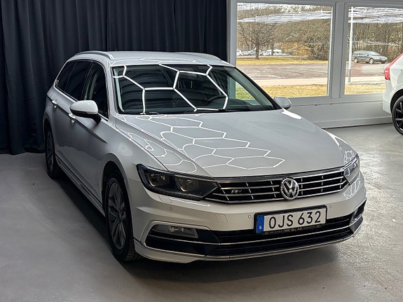 Volkswagen Passat 2 of 5
