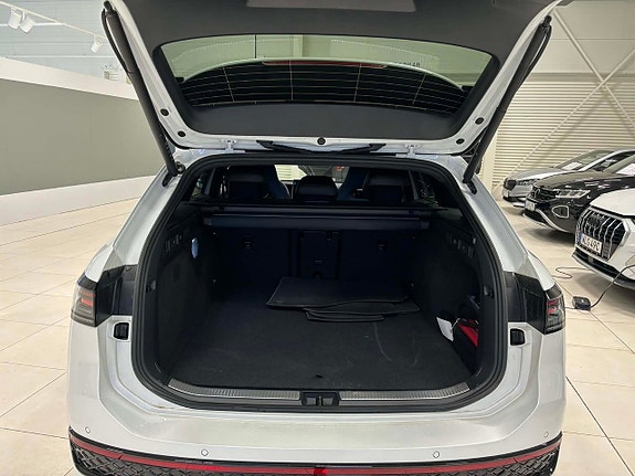 Volkswagen Passat 18 of 20