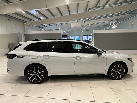 Volkswagen Passat 4 of 5