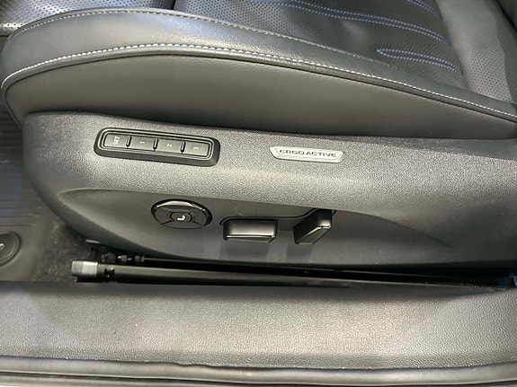 Volkswagen Passat 16 of 20