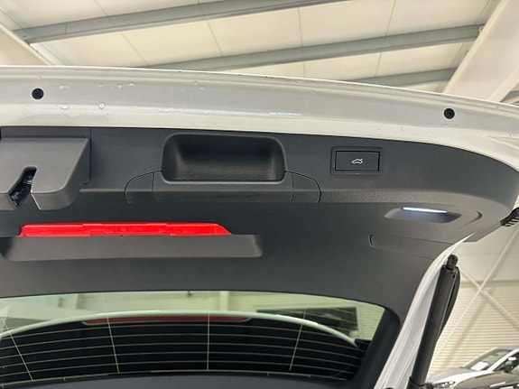Volkswagen Passat 19 of 20