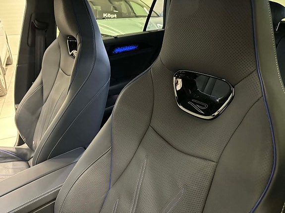 Volkswagen Passat 14 of 20