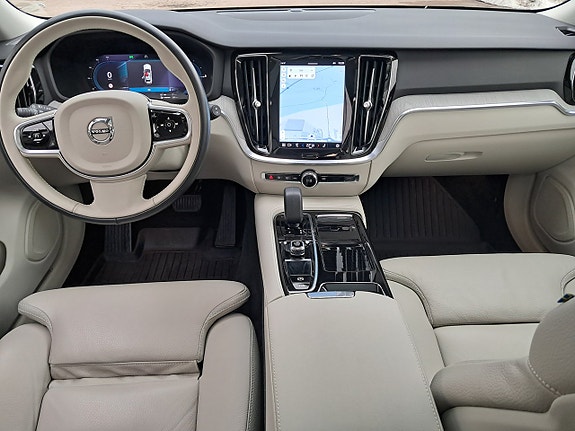 Volvo V60 6 of 8