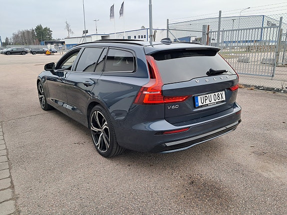 Volvo V60 4 of 5