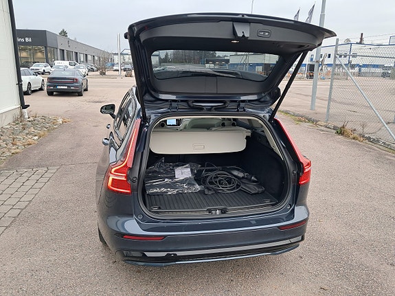 Volvo V60 8 of 8