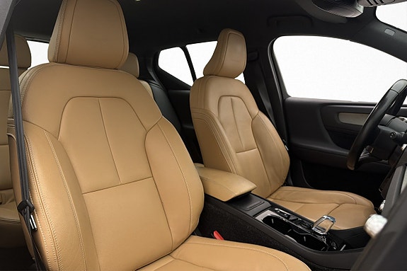 Volvo XC40 25 of 28