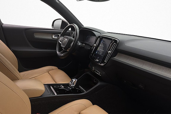Volvo XC40 24 of 28