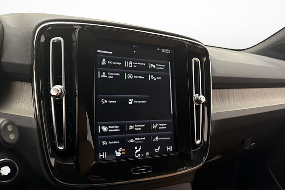 Volvo XC40 19 of 28