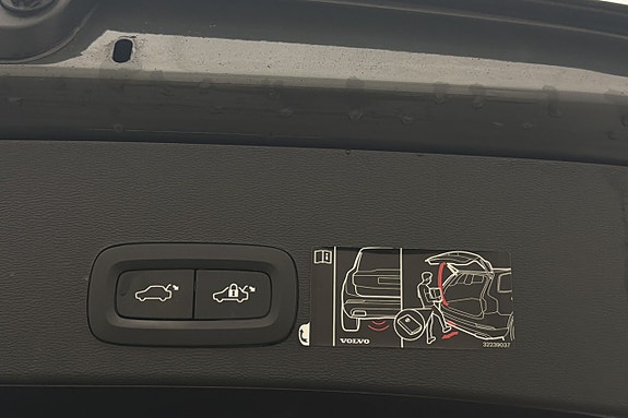 Volvo XC40 28 of 28