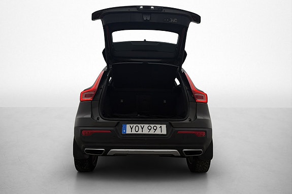 Volvo XC40 27 of 28