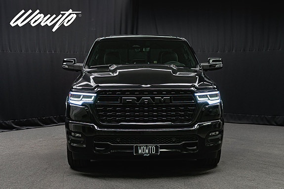 Dodge RAM 1500 2 of 26