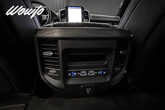 Dodge RAM 1500 12 of 26