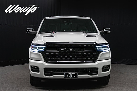 Dodge RAM 1500 2 of 26