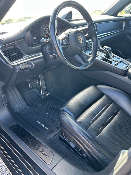 Porsche Panamera 4 6 of 7