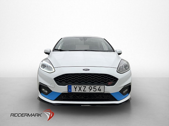 Ford Fiesta 2 of 30