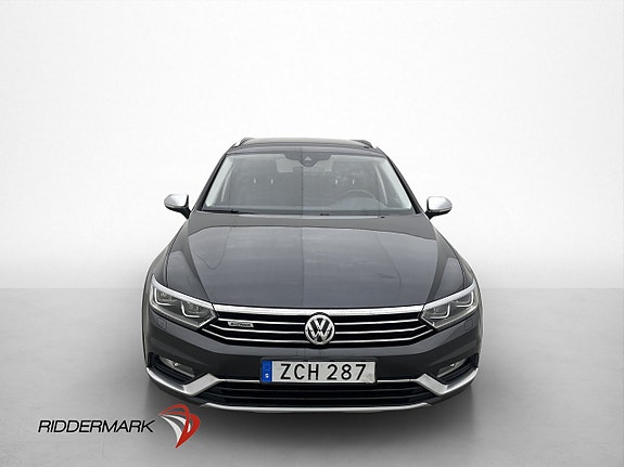 Volkswagen Passat Alltrack 3 of 5