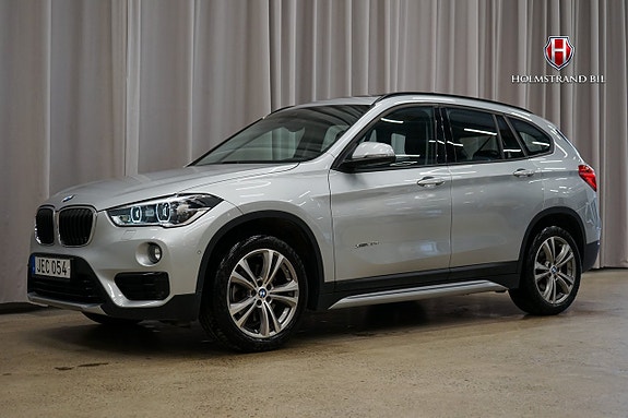 BMW X1 3 of 5