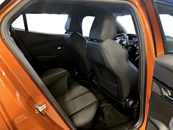 Peugeot 2008 15 of 18