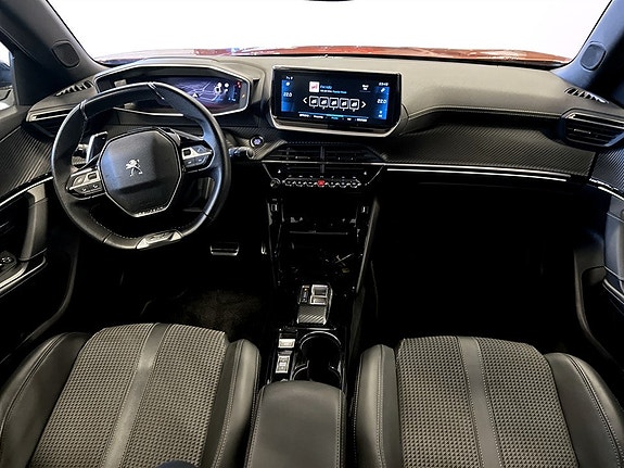 Peugeot 2008 7 of 18