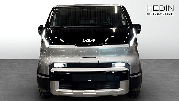 Kia PV5 8 of 17