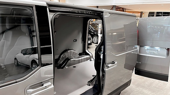 Kia PV5 7 of 17