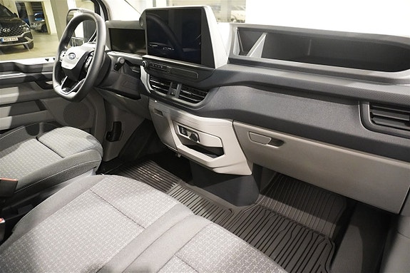 Ford Transit Custom 6 of 12