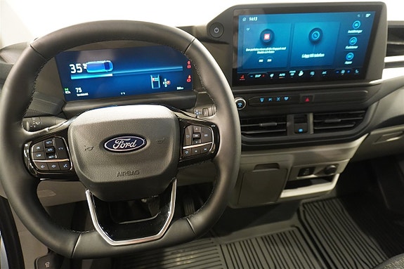 Ford Transit Custom 11 of 12