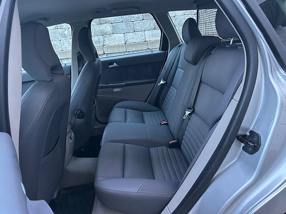 Volvo V50 14 of 22