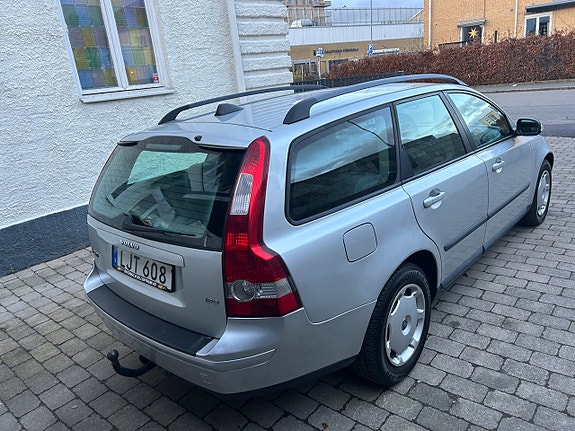 Volvo V50 8 of 22