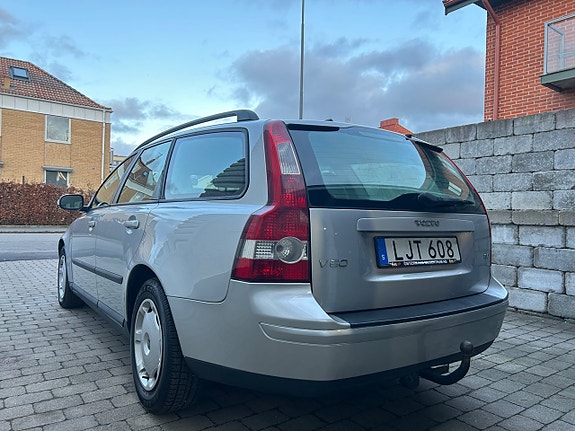 Volvo V50 7 of 22