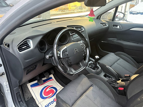 Citroen C4 9 of 17