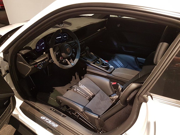 Porsche 911 GT3 RS 8 of 11
