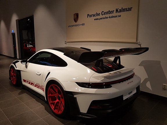 Porsche 911 GT3 RS 4 of 5