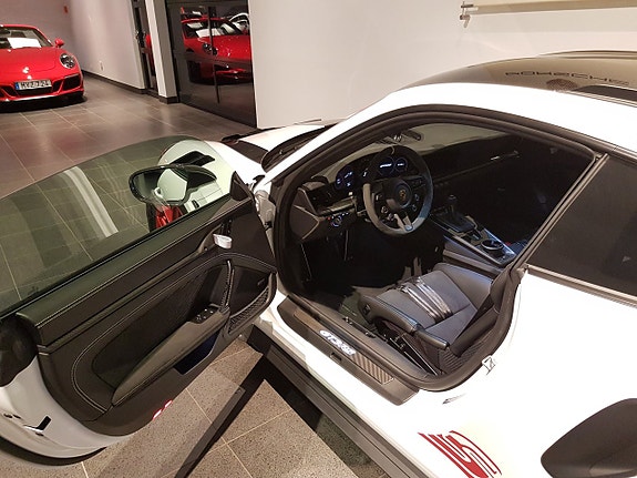 Porsche 911 GT3 RS 6 of 11