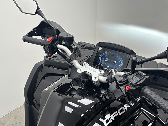 CFMOTO CFORCE 1000 TOURING  Black Edition Traktor B Reggad 6 of 7