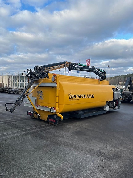 Spoltank på lastväxlarram via auktion