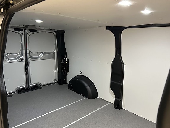 Volkswagen Transporter 10 of 20
