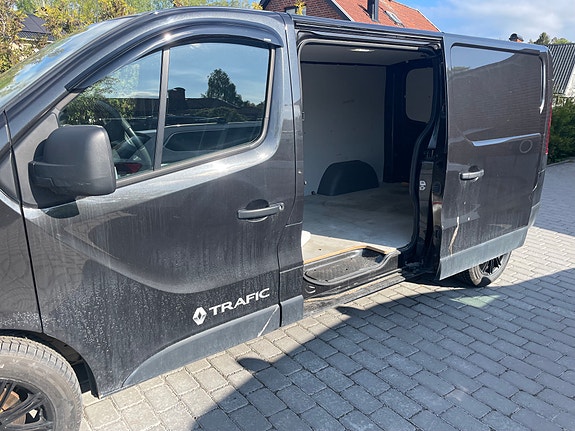 Renault Trafic 5 of 8