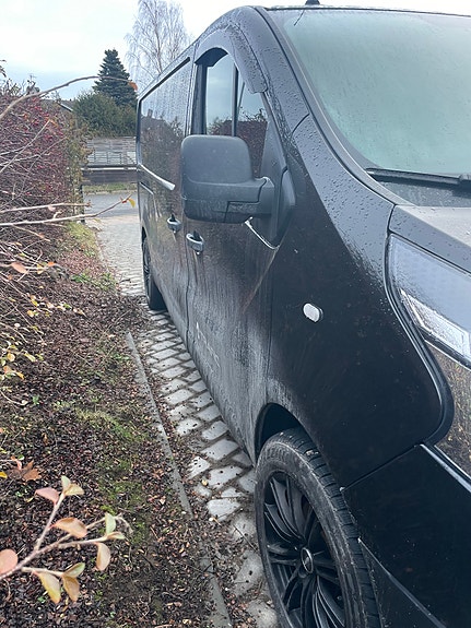 Renault Trafic 2 of 8