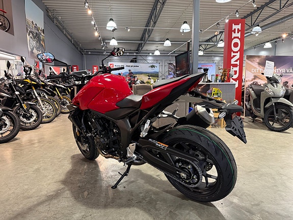 Honda CB1000 Hornet 4 of 5