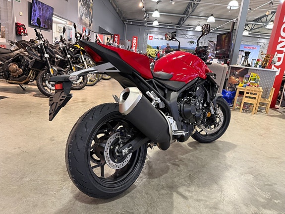 Honda CB1000 Hornet 3 of 5