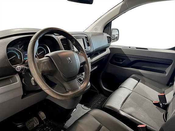 Peugeot e-Expert 6 of 15