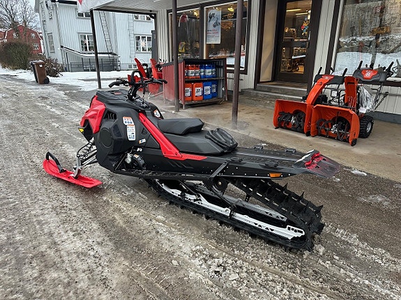Lynx Shredder 3900 600R E-Tec -24 *KAMPANJ 4 of 5