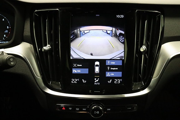 Volvo V60 Cross Country 21 of 26