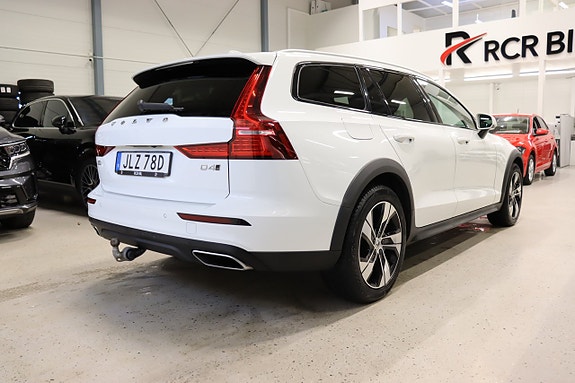 Volvo V60 Cross Country 5 of 5